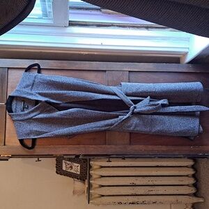 Banana Republic woman's size S belted long line open vest